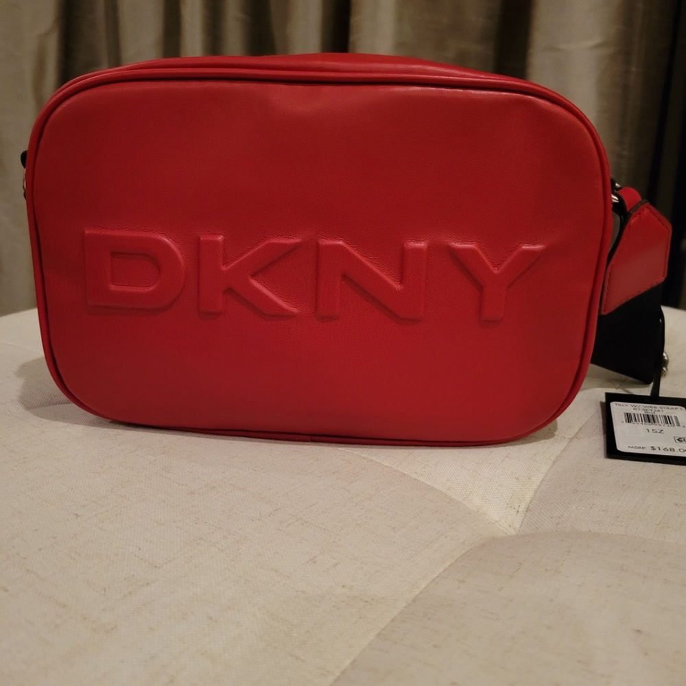 DKNY TILLY
